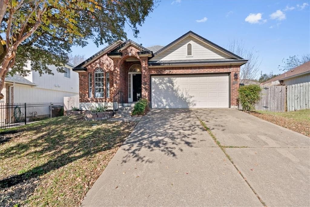 Primary Photo - 1502 Sundance Dr