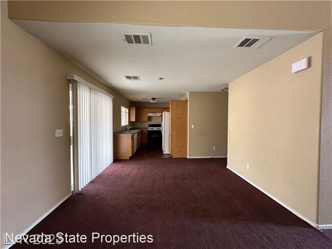 Foto del edificio - 5 br, 3 bath House - 5253 MINERAL LAKE DR