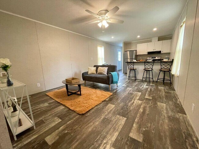 Foto del edificio - 8880 Turkey Ridge Rd