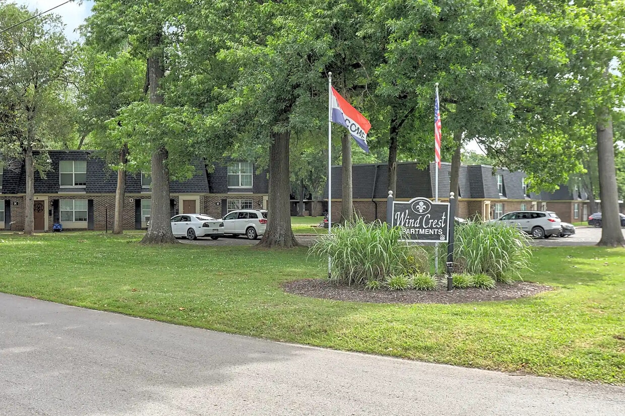 Foto principal - Wind Crest Apartments & Townhomes