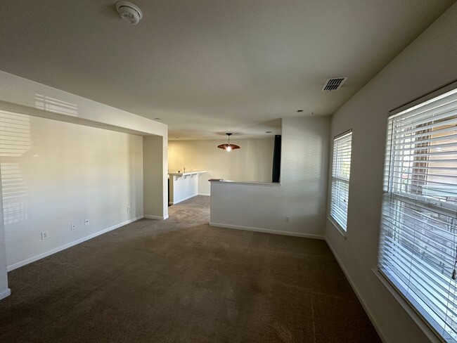 Building Photo - 2552 Allen Cir