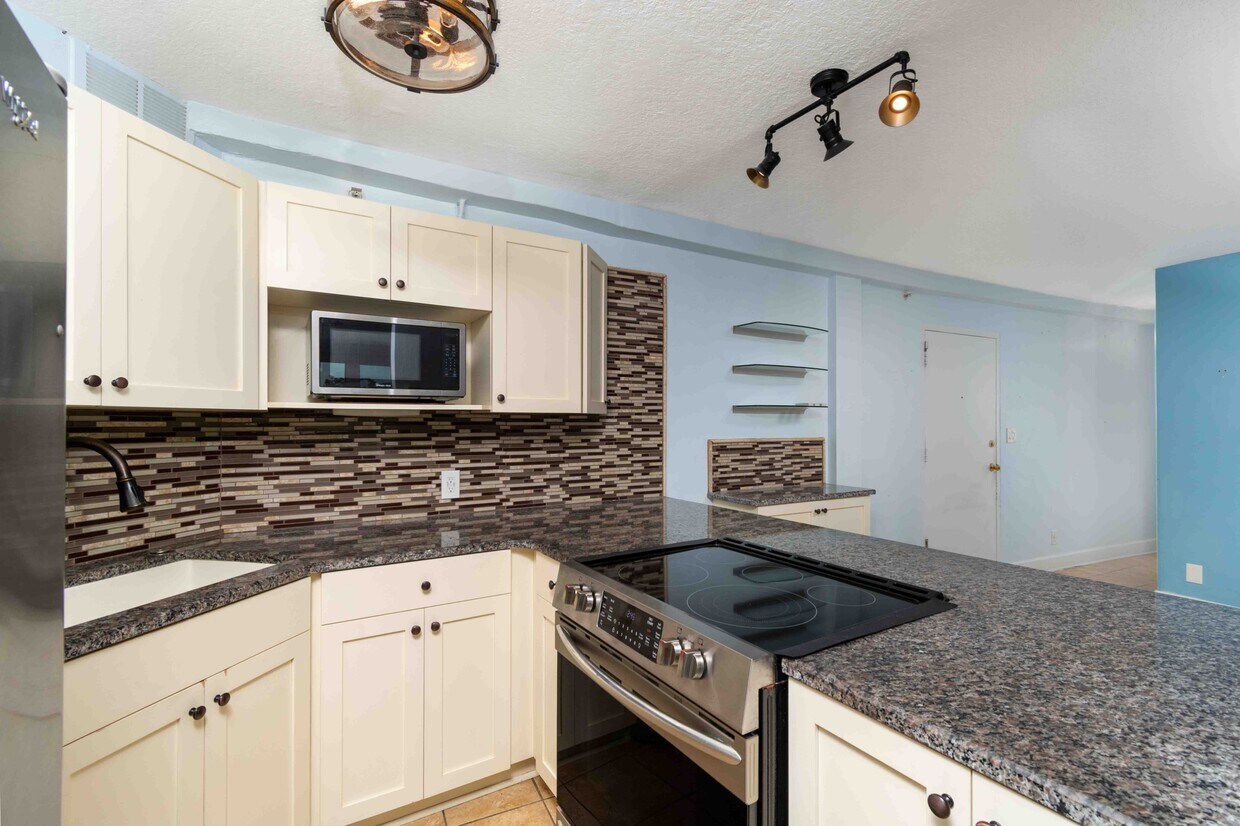 Foto principal - 3315 58th Ave S