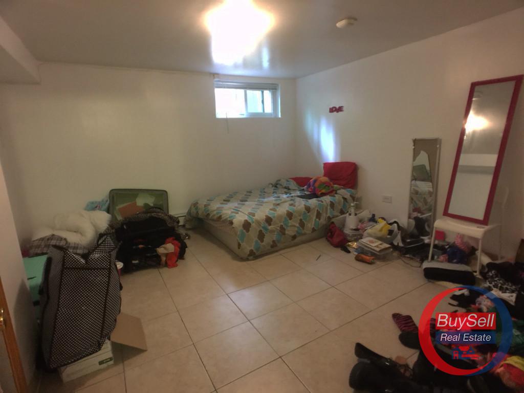 Primary Photo - 2054 45th St