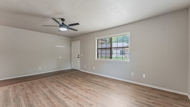 Building Photo - Newly Remodeled 2-Bed, 2-Bath Duplex
