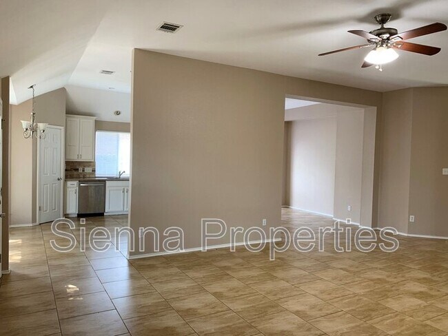 Foto del edificio - 209 N Blue Ridge Pkwy