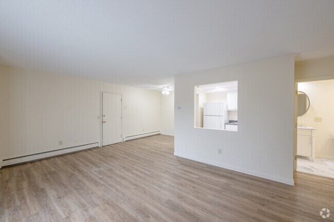 1HAB, 1BA - 800 ft² - Parkway Apartments