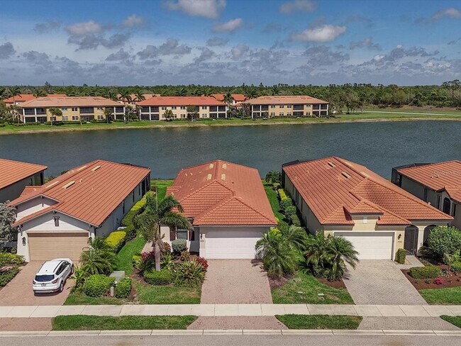 Foto del edificio - 10424 Crooked Crk Dr