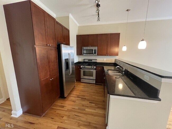 Foto del edificio - 1907 Sterling Oaks Cir NE