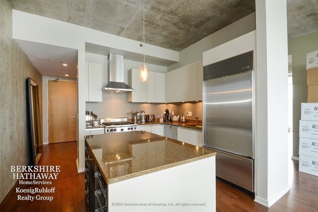 Building Photo - 600 N Fairbanks Ct