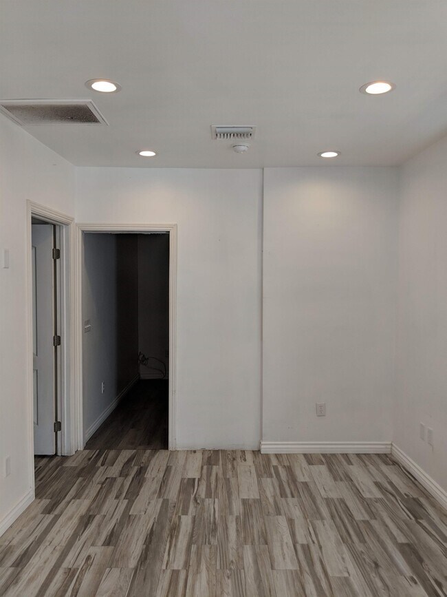 Building Photo - 10139 Bevis Ave
