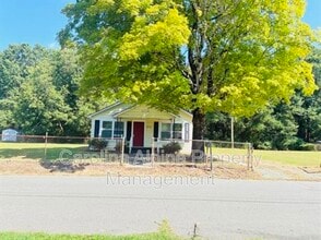 Building Photo - 2710 Birchfield Ln