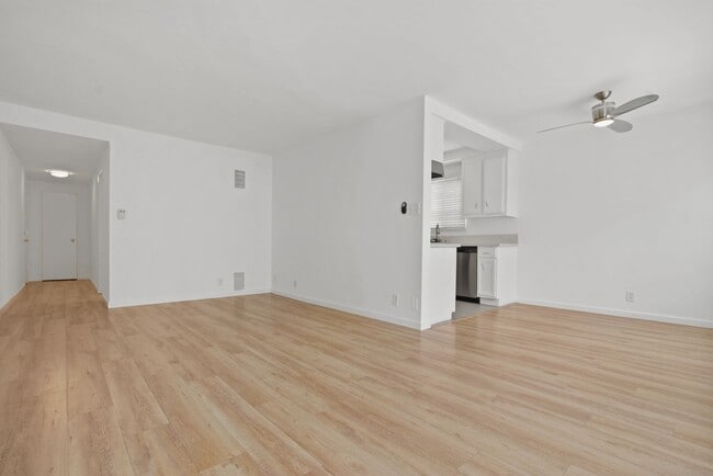 Building Photo - 505 Idaho Ave