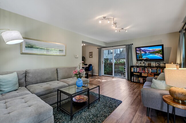 Foto del edificio - 2740 Weeping Willow Dr