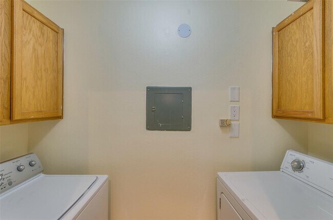 Foto del edificio - 3500 Tangle Brush Dr