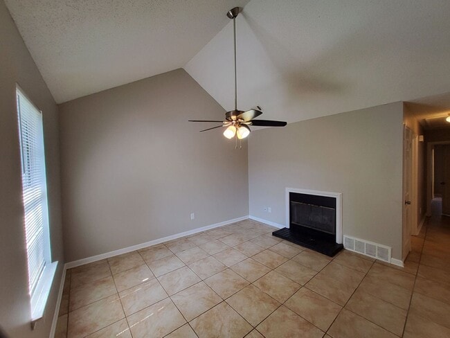 Foto del edificio - 4582 Summer Creek N