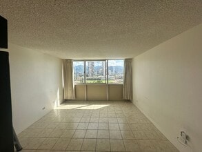 Building Photo - 2211 Ala Wai Blvd