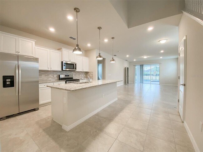 Foto del edificio - 7208 Oakmoss Loop