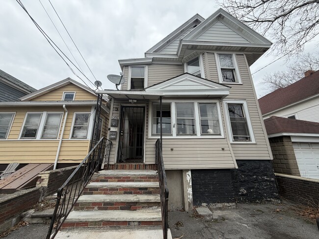 Photo - 1204 N State St Apartment