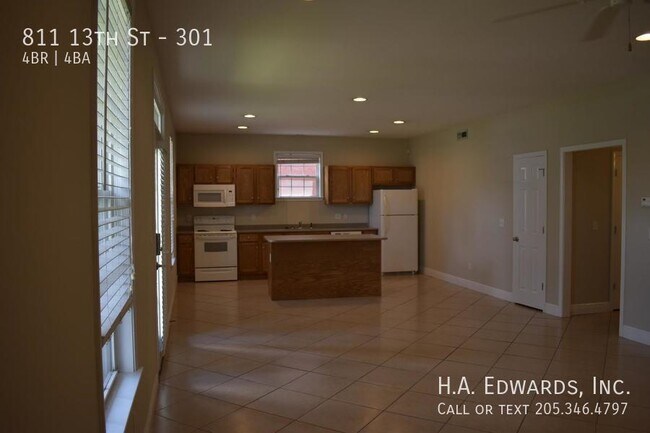 Foto del edificio - 811 13th St