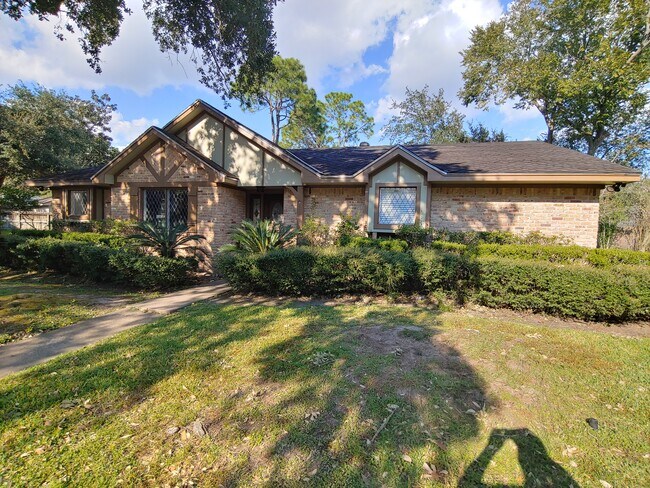 Building Photo - 5718 Braesvalley Dr
