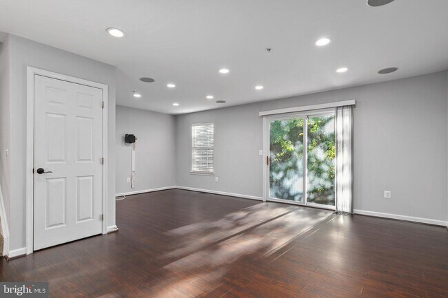 Building Photo - 614 Tuckahoe Creek Ct