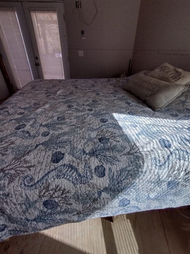 Building Photo - 321 Cedar Trl