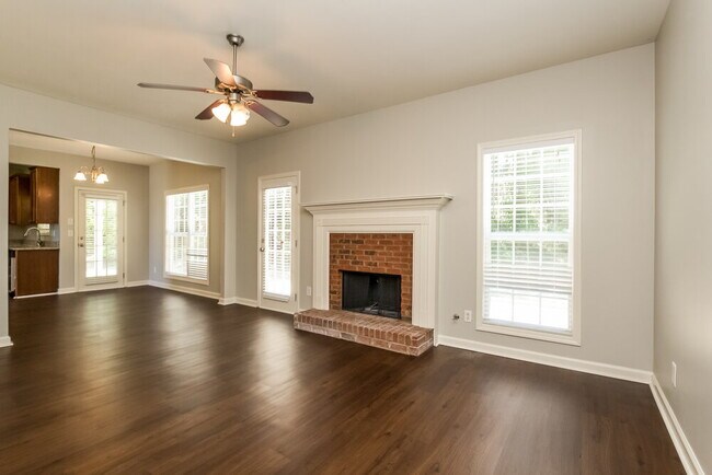 Foto del edificio - 3611 Cedar Springs Ln SE