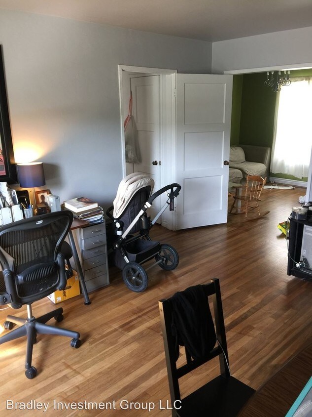 Foto principal - 1815 E Chevy Chase Dr