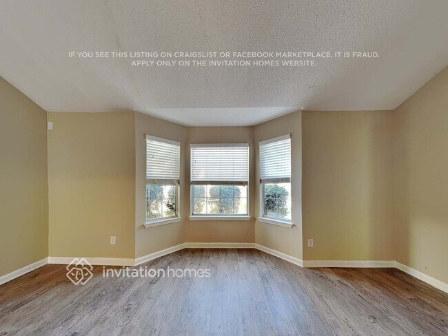 Building Photo - 3539 Riverview Club Dr