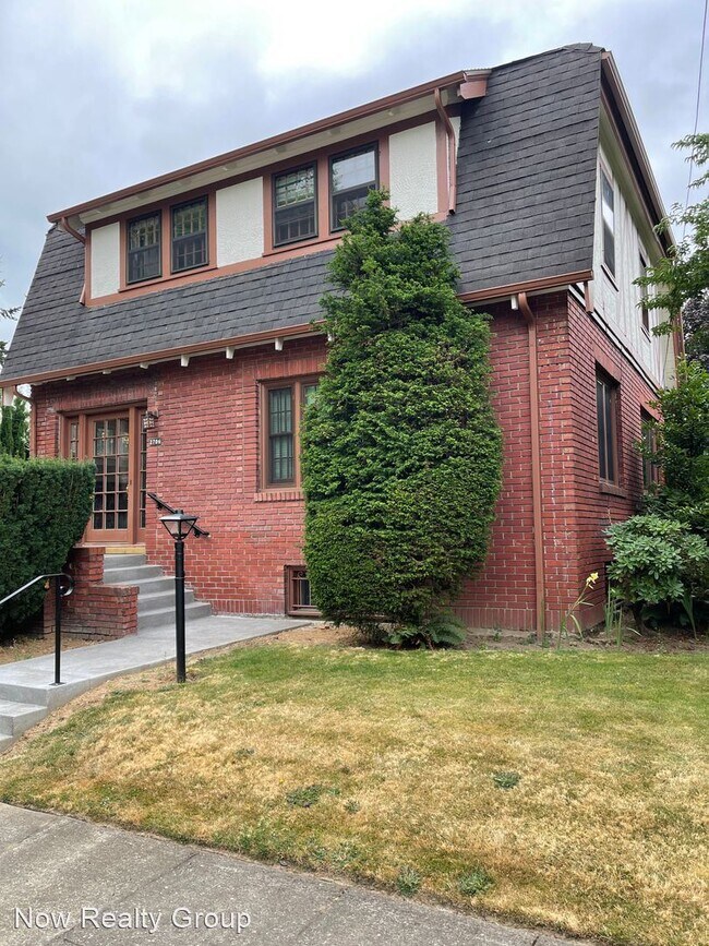 Building Photo - 3 br, 2 bath House - 2706 NE Hancock
