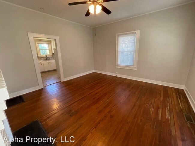 Building Photo - 2 br, 1 bath House - 4 Stewart Ave