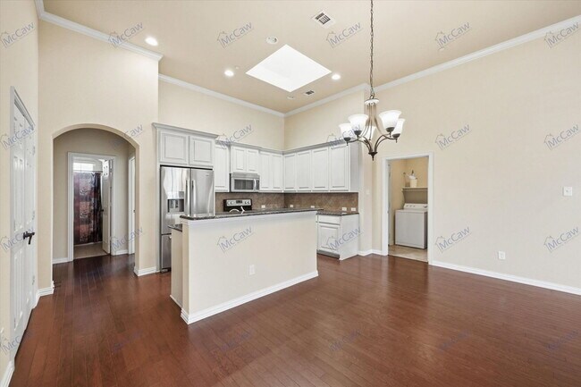 Foto del edificio - 5629 Hummingbird Ln