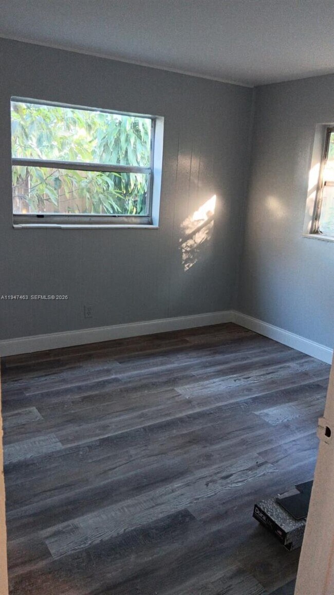 Foto del edificio - 5640 NW 15th St