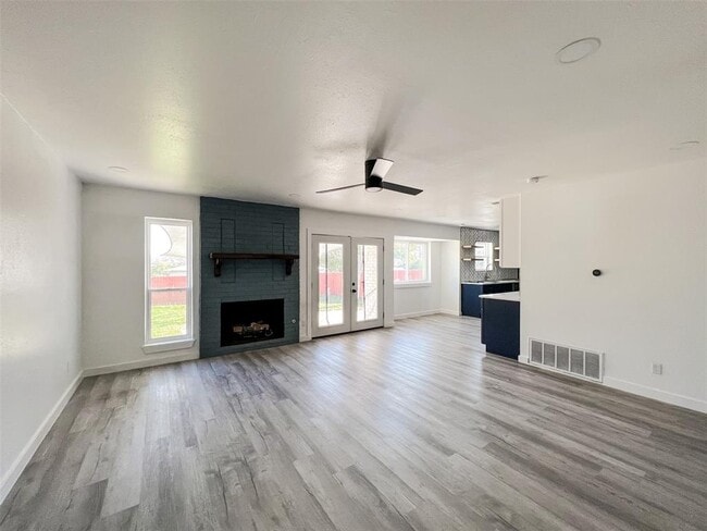 Building Photo - 6203 London Dr