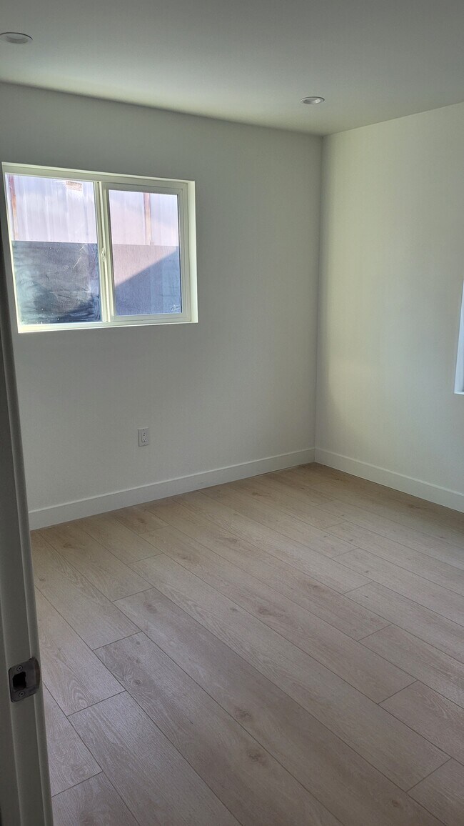 Foto del edificio - 3220 Huron St