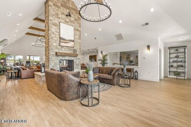 Foto del edificio - 4533 Peace Bell Ave