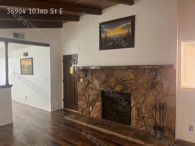 Foto del edificio - 36904 103rd St E