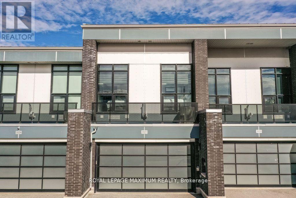 Photo principale - 3527 Riva Ave