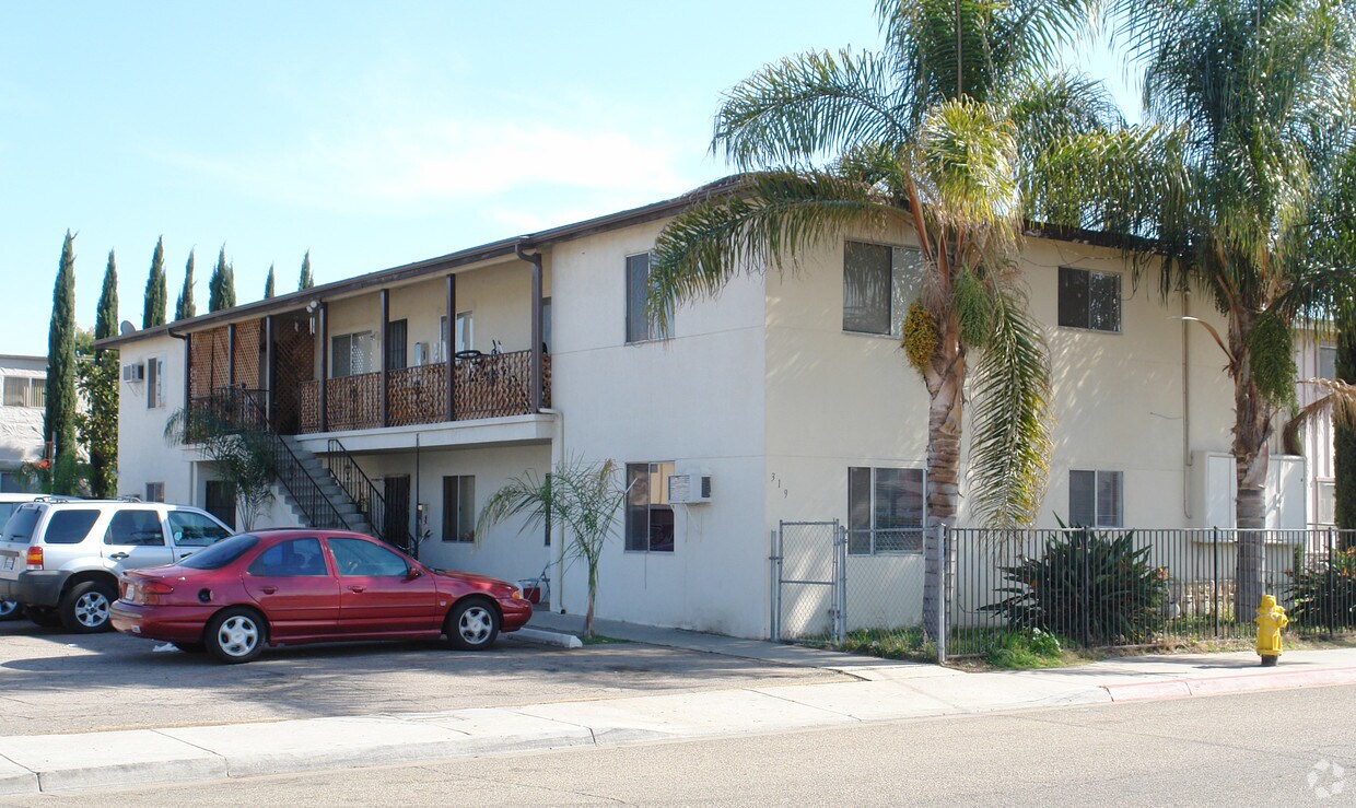 Primary Photo - 319 Chambers St