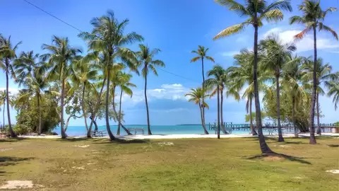 Foto del edificio - 141 N Bay Harbor Dr