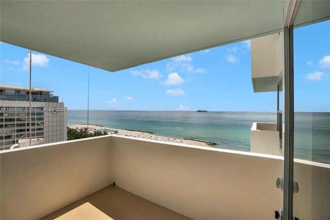 Building Photo - 2899 Collins Ave