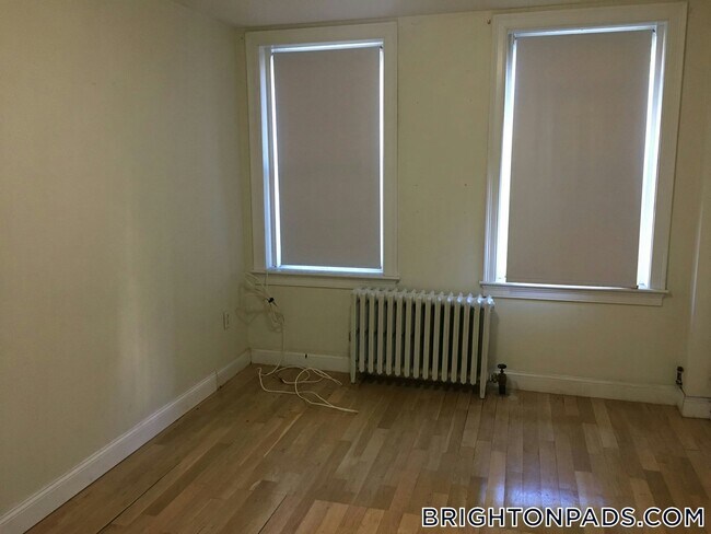 Building Photo - 4-8 Vinal St