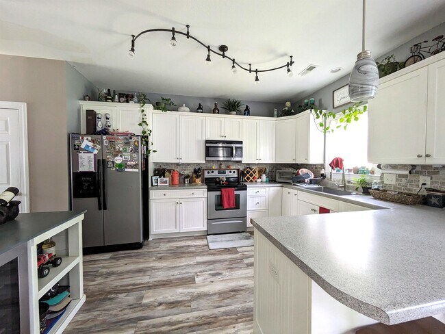 Foto del edificio - 205 Bell Ridge Ln