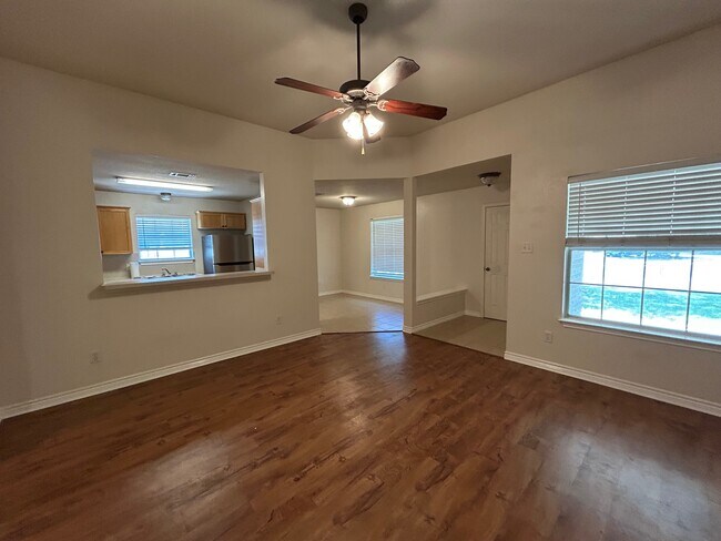 Building Photo - 3740 Oldenburg Ln