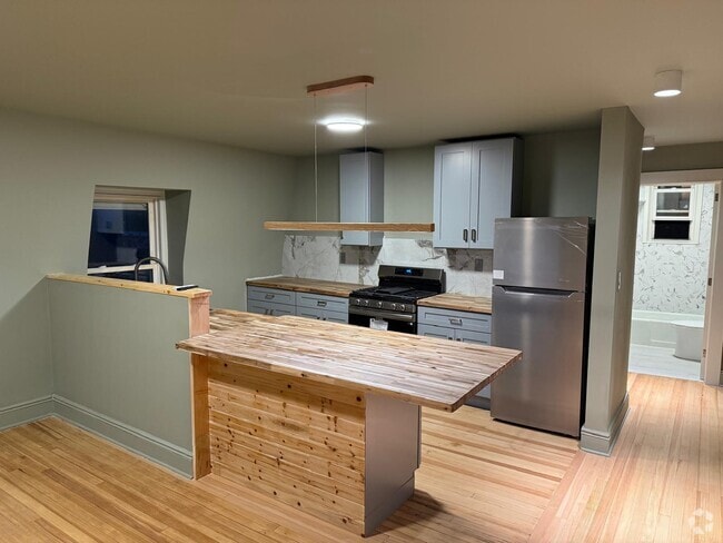 Building Photo - 31 N Eckar St