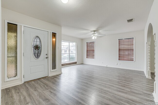 Foto del edificio - 811 Cottonwood Ave