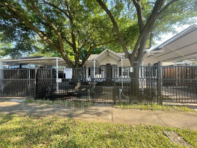 Primary Photo - 7410 Ilex St