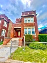 Building Photo - 7939 S Justine St