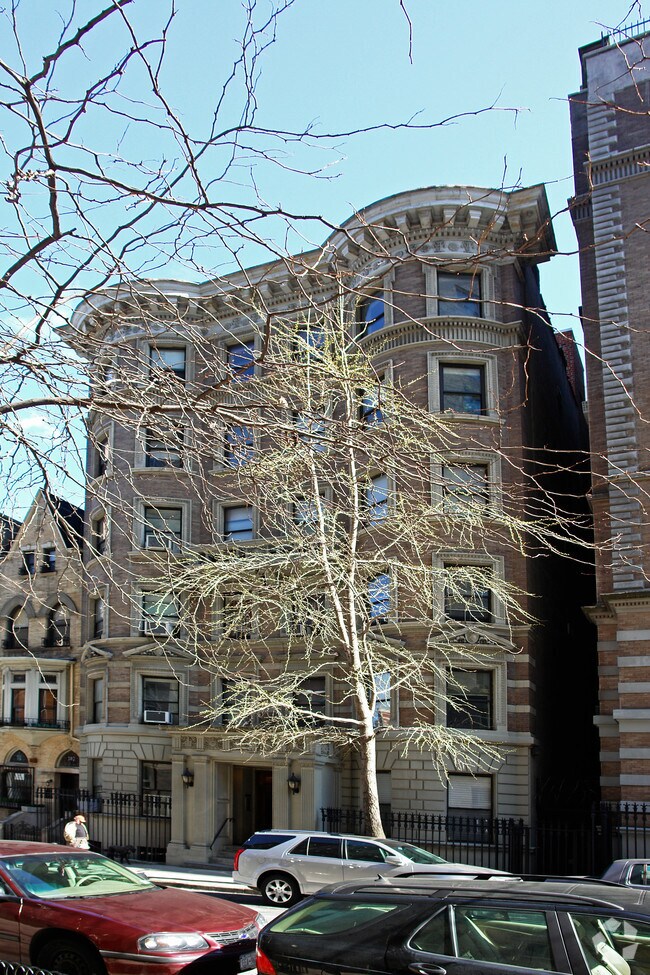 Building Photo - 303 W 80th St