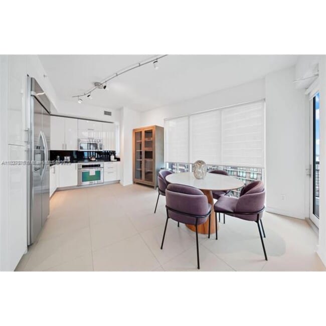 Foto del edificio - 60 SW 13th St